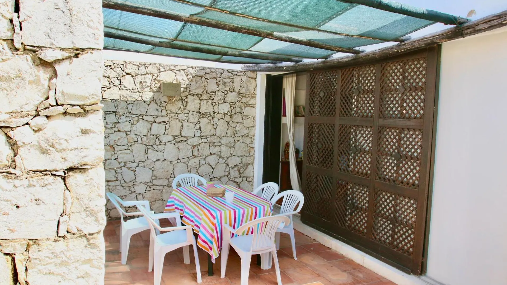 Villa Jacaranda - 550M From The Beach - Free Wifi - By Bedzy Albufeira 0*,  Portugal