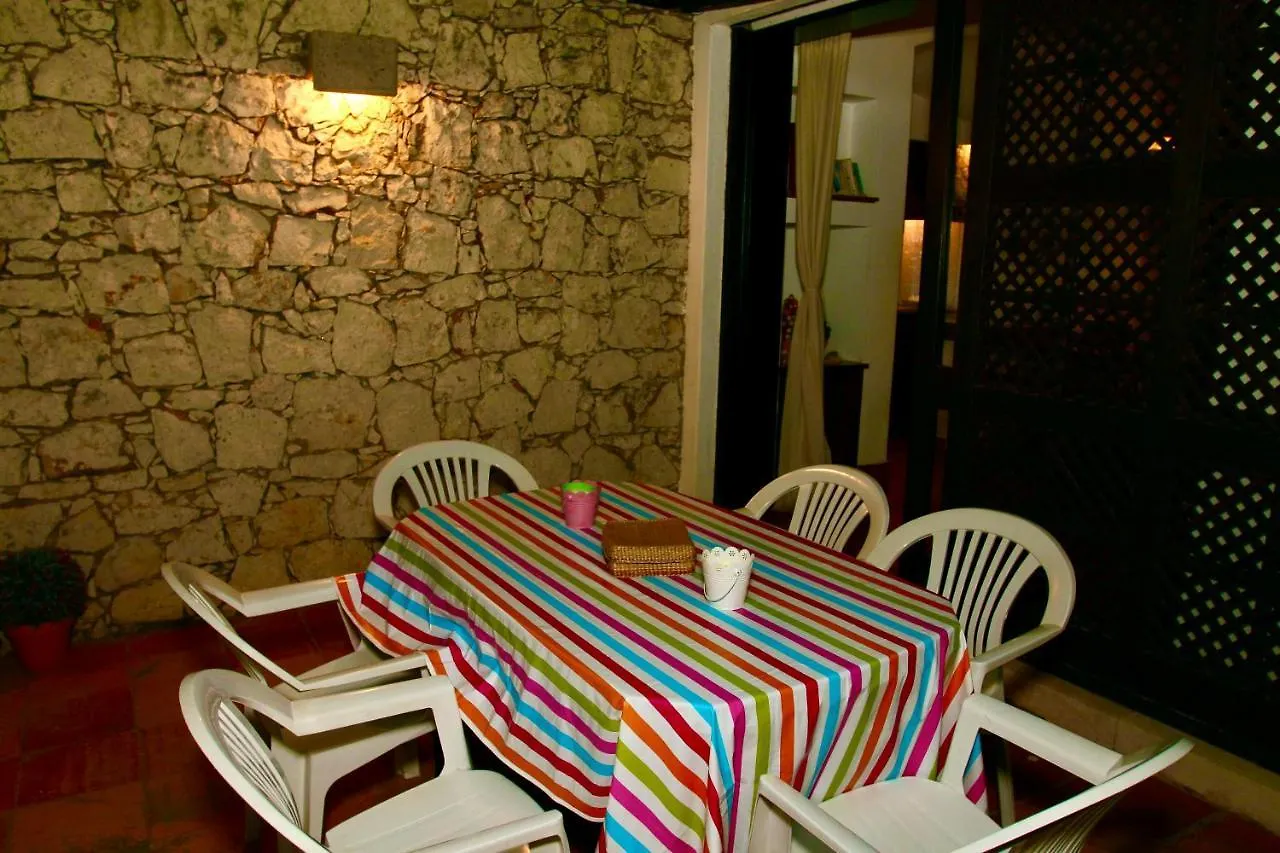 Villa Jacaranda - 550M From The Beach - Free Wifi - By Bedzy 알부페이라 0*,  포르투갈